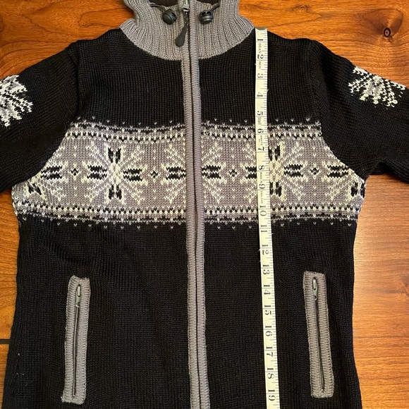 Icewear Sweater-Authentic Icelandic Wool - Picture 10 of 11
